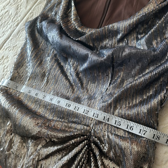 Tadashi Shoji Gorgeous Gunmetal Evening Gown Sequins Sz 14 - Picture 9 of 9